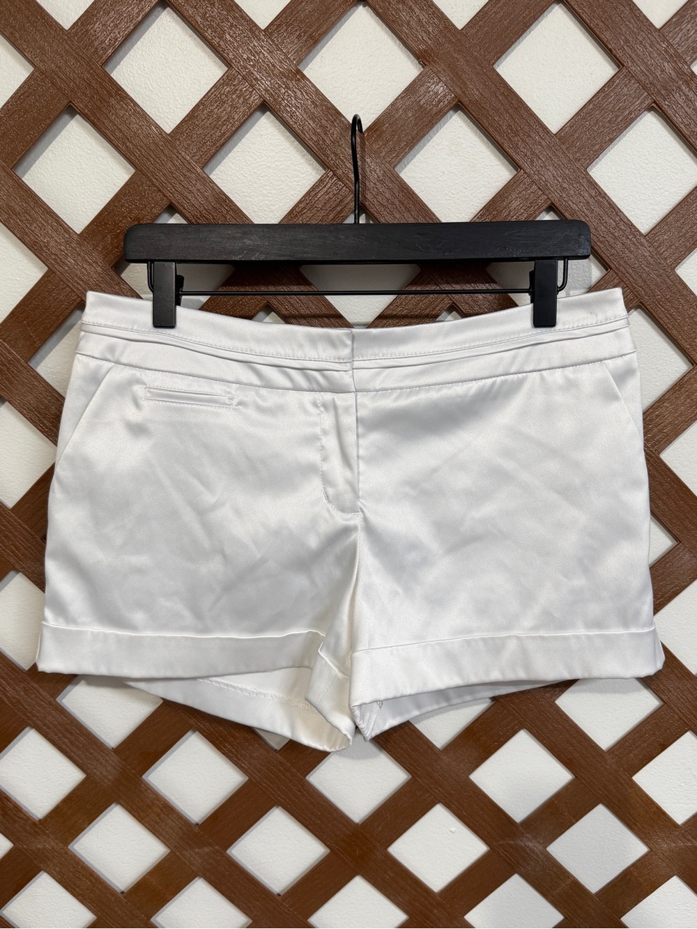 WS31 {Express} White Satin Flat Front Mini Dress Shorts